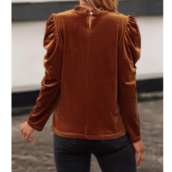 Jigott Elegant Blouse main image 1